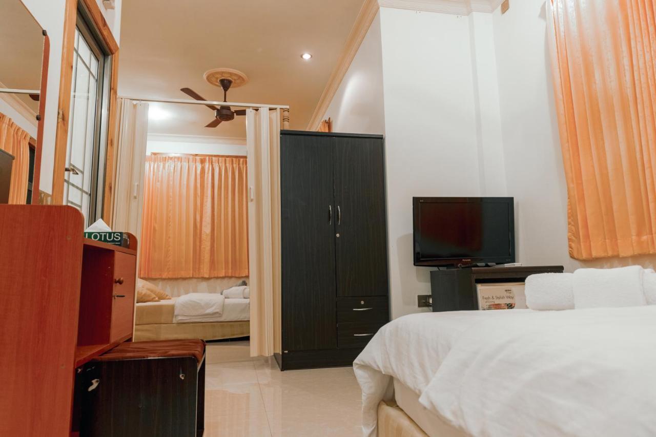 Holiday Mathiveri Inn Extérieur photo